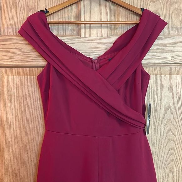 LULU'S Stand Tall Off Shoulder Jumpsuit *NEW* - Picture 4 of 11